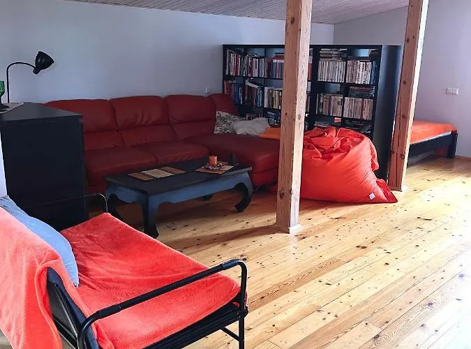 And Free Airport Transfer Dzīvoklis *