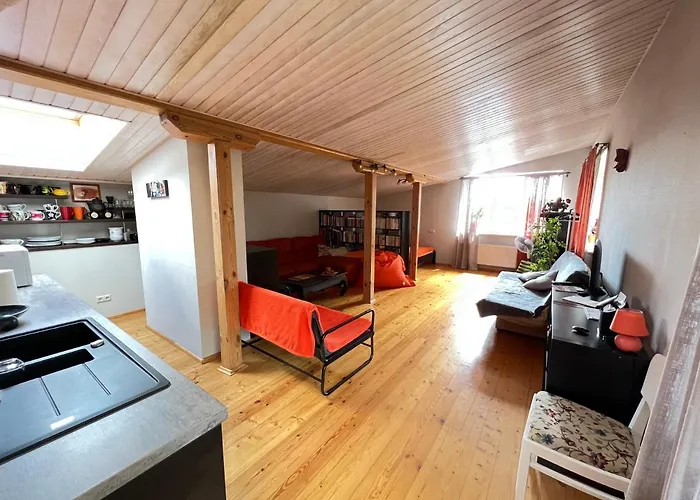 And Free Airport Transfer Apartment