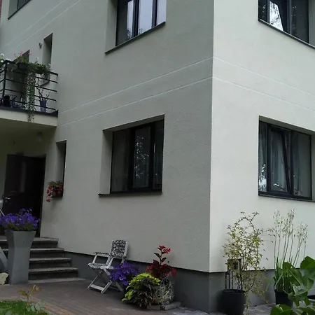 Apartament And Free Airport Transfer